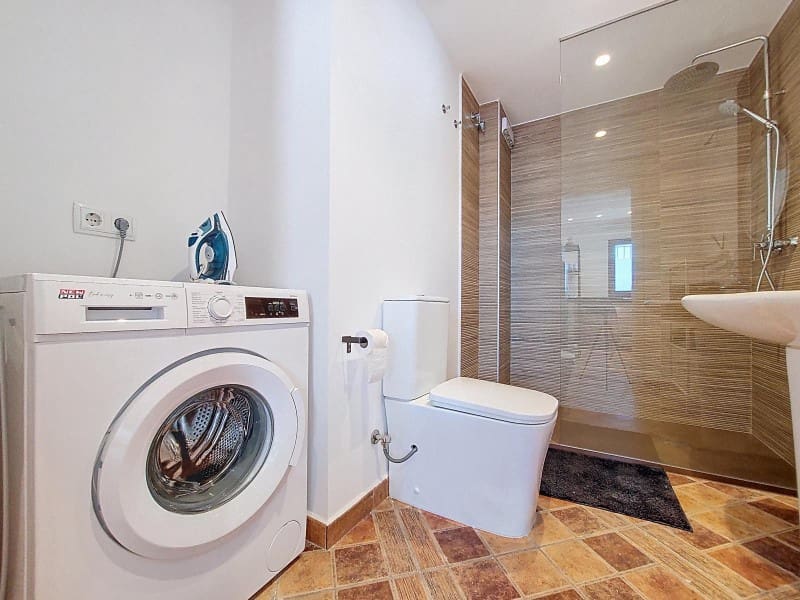 2 soverom Leilighet til leie i Denia - € 900 (Ref: 9344751)