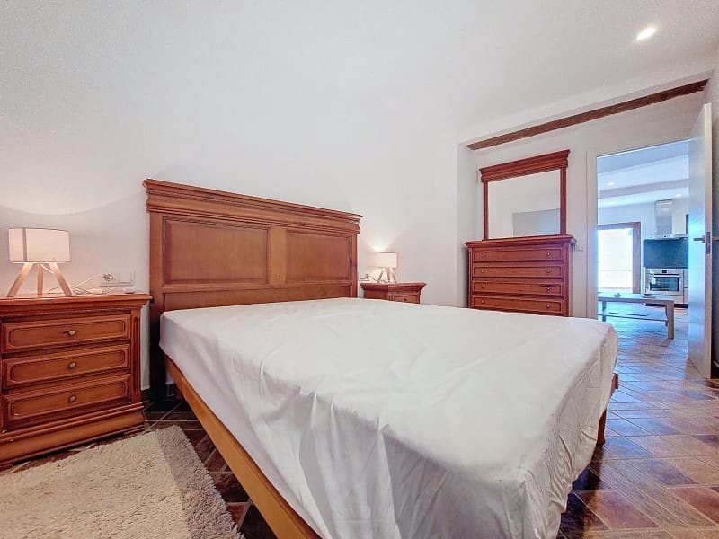 2 soverom Leilighet til leie i Denia - € 900 (Ref: 9344751)