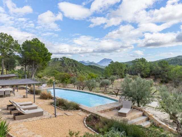 7 bedroom Finca/Country House for sale in La Torre de les Maçanes, Torremanzanas with pool garage - € 1,550,000 (Ref: 9390845)