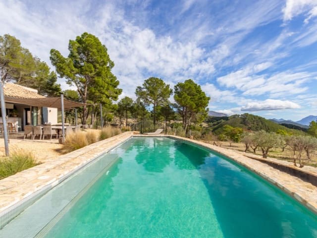 7 bedroom Finca/Country House for sale in La Torre de les Maçanes, Torremanzanas with pool garage - € 1,550,000 (Ref: 9390845)