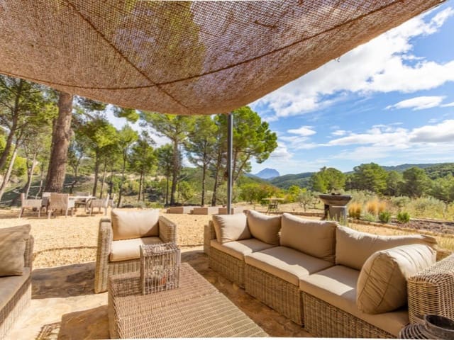 7 bedroom Finca/Country House for sale in La Torre de les Maçanes, Torremanzanas with pool garage - € 1,550,000 (Ref: 9390845)