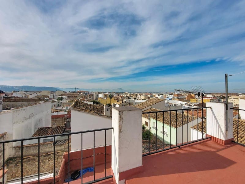 4 makuuhuone Omakotitalo myytävänä paikassa Denia - 287 000 € (Ref: 9596110)