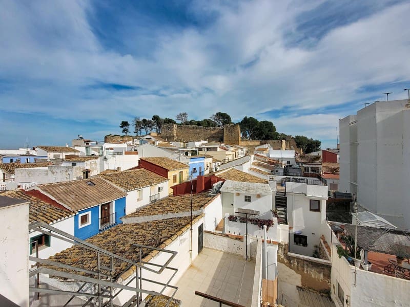 4 makuuhuone Omakotitalo myytävänä paikassa Denia - 287 000 € (Ref: 9596110)