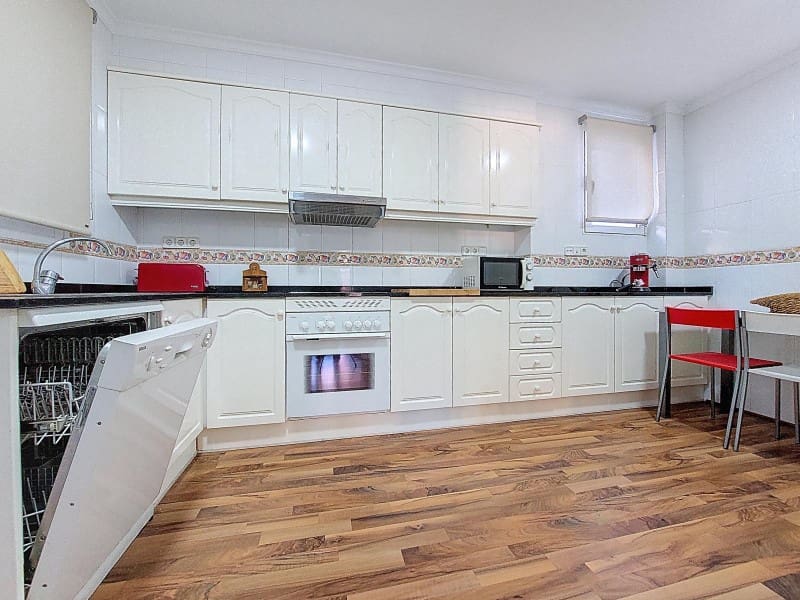 3 sovrum Lägenhet att hyra i Denia - 1 200 € (Ref: 9637312)