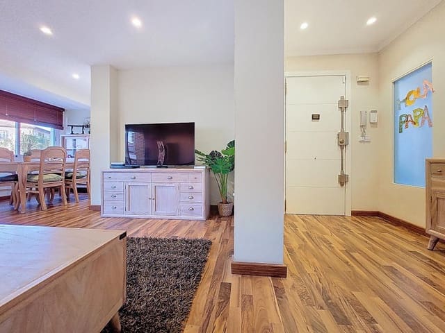 3 sovrum Lägenhet att hyra i Centro Urbano, Dénia - 1 200 € (Ref: 9637312)