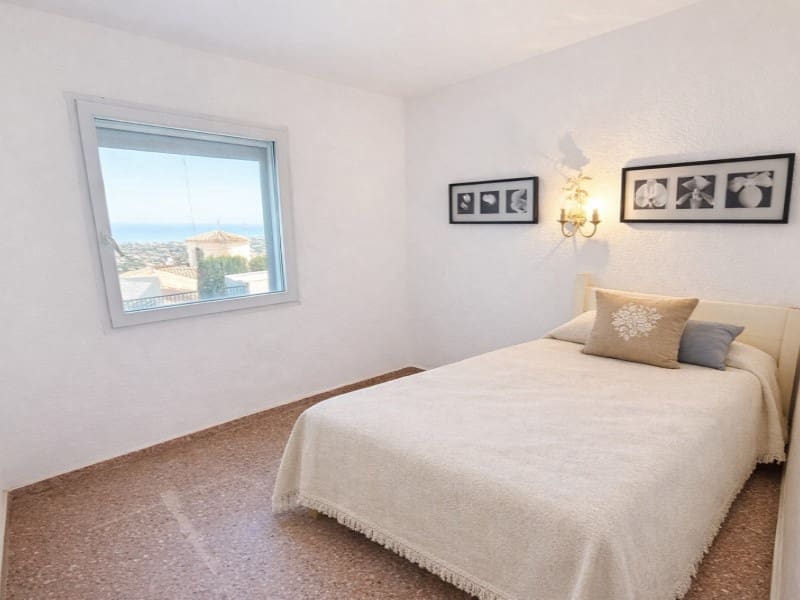 5 bedroom Villa for sale in Denia with pool garage - € 550,000 (Ref: 9772851)