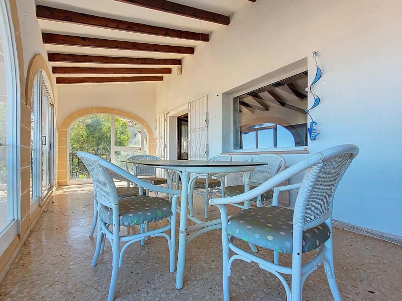 5 bedroom Villa for sale in Denia with pool garage - € 550,000 (Ref: 9772851)