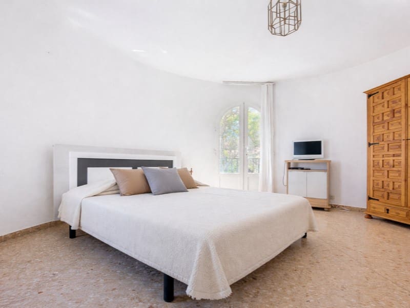 5 bedroom Villa for sale in Denia with pool garage - € 550,000 (Ref: 9772851)