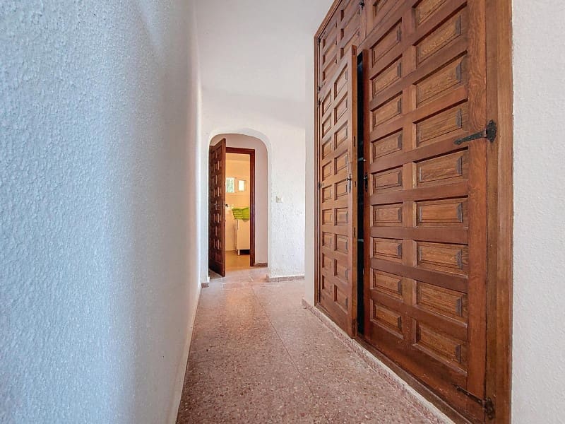 5 bedroom Villa for sale in Denia with pool garage - € 550,000 (Ref: 9772851)