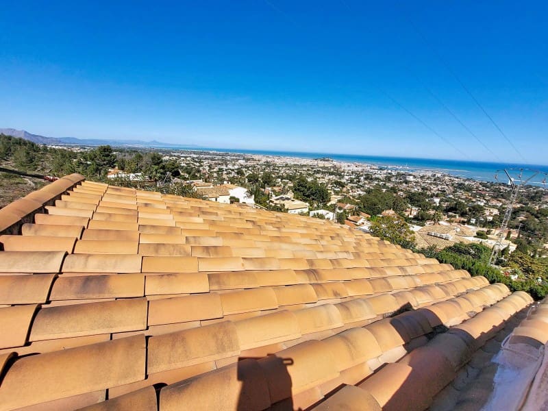 5 bedroom Villa for sale in Denia with pool garage - € 550,000 (Ref: 9772851)