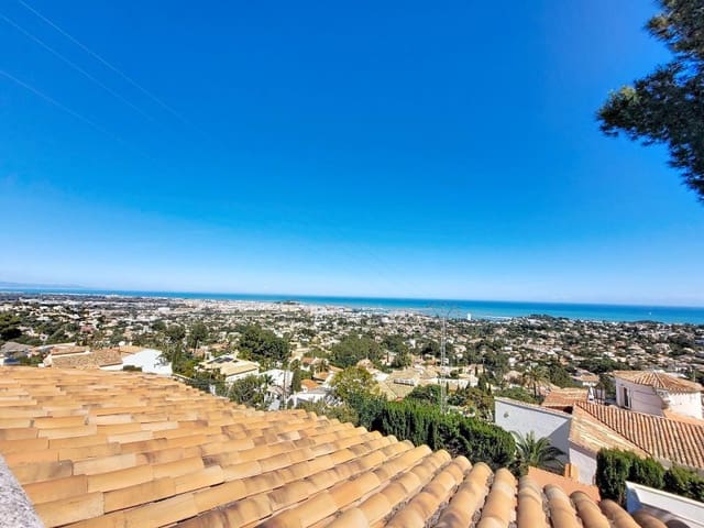 5 bedroom Villa for sale in El Montgó, Dénia with pool garage - € 550,000 (Ref: 9772851)