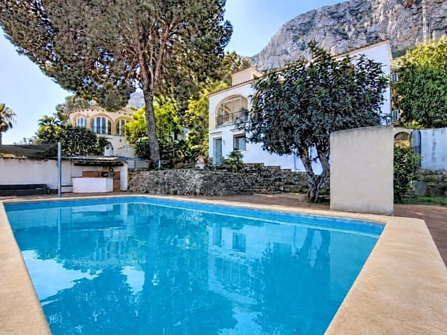 5 quarto Moradia para venda em El Montgó, Dénia com piscina garagem - 550 000 € (Ref: 9772851)