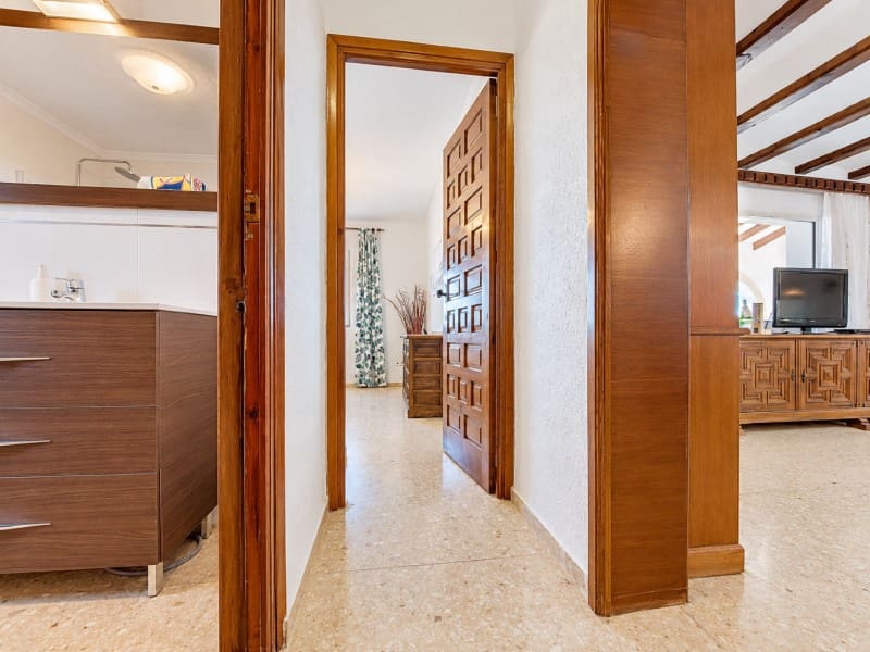 5 sypialnia Willa na sprzedaż w Denia z basenem garażem - 550 000 € (Ref: 9772851)