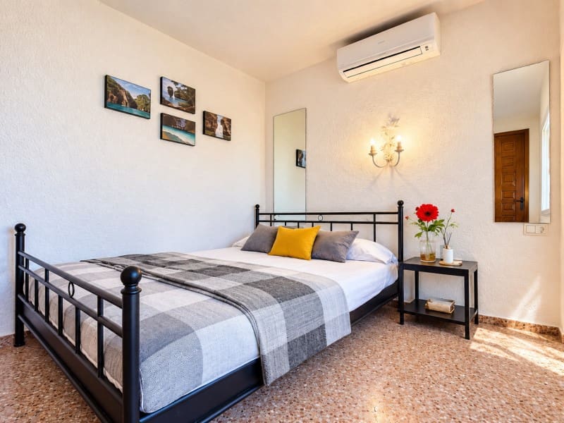 5 sypialnia Willa na sprzedaż w Denia z basenem garażem - 550 000 € (Ref: 9772851)