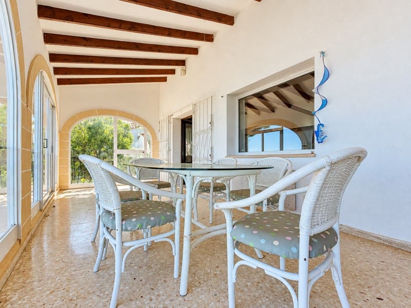 5 sypialnia Willa na sprzedaż w Denia z basenem garażem - 550 000 € (Ref: 9772851)