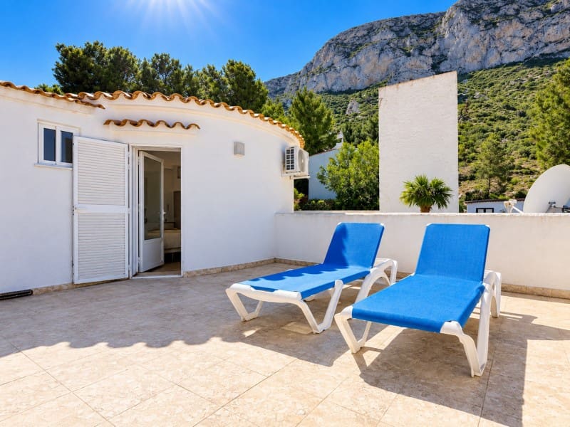 5 sypialnia Willa na sprzedaż w Denia z basenem garażem - 550 000 € (Ref: 9772851)