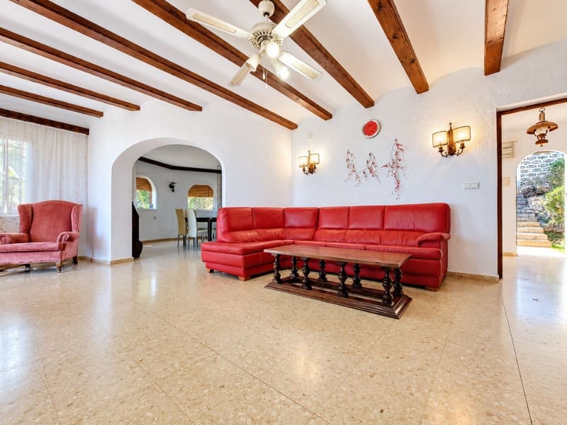 5 sypialnia Willa na sprzedaż w Denia z basenem garażem - 550 000 € (Ref: 9772851)