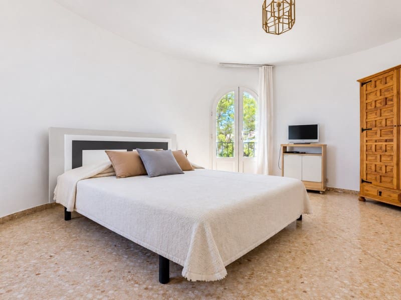 5 sypialnia Willa na sprzedaż w Denia z basenem garażem - 550 000 € (Ref: 9772851)