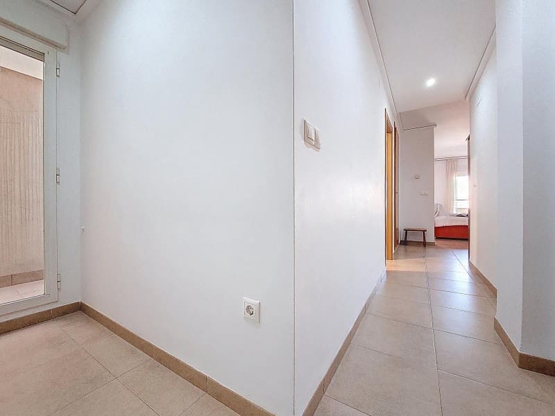 2 slaapkamer Flat te huur in Denia - € 875 (Ref: 9806309)