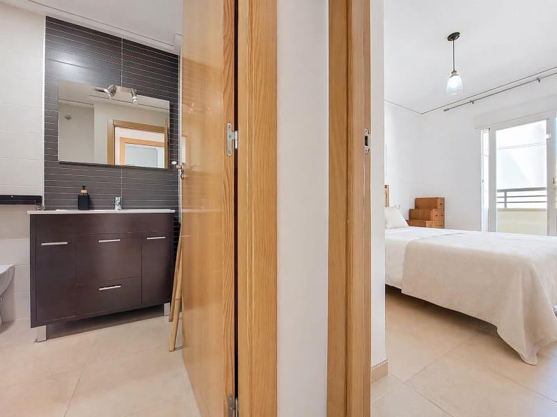 2 slaapkamer Flat te huur in Denia - € 875 (Ref: 9806309)