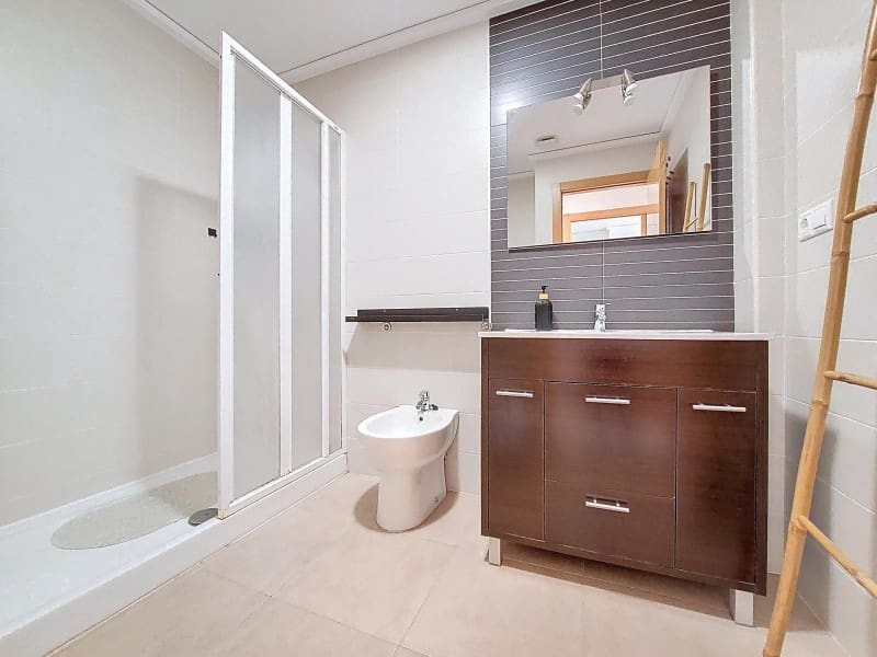 2 slaapkamer Flat te huur in Denia - € 875 (Ref: 9806309)