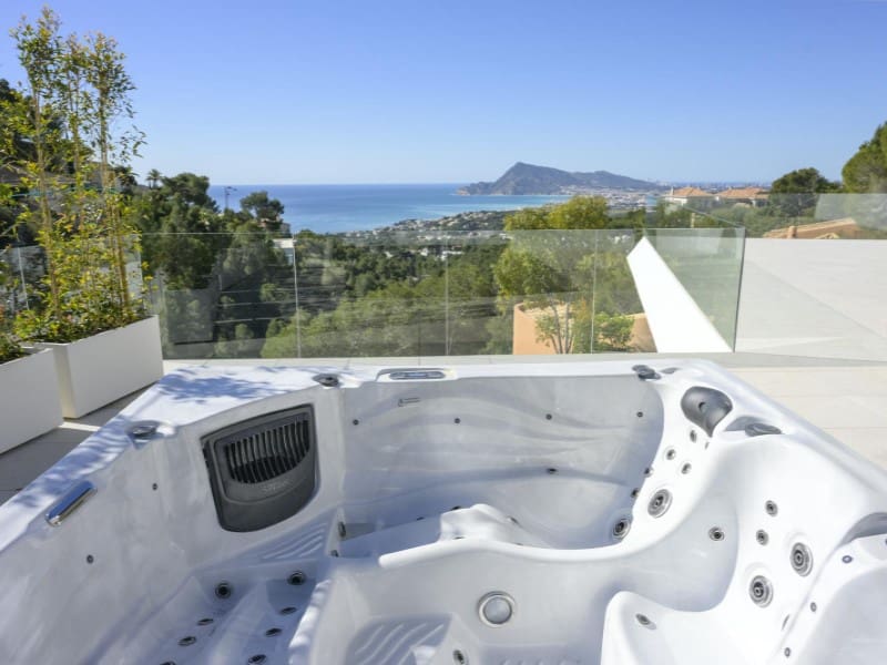4 bedroom Villa for sale in Altea la Vella with garage - € 2,250,000 (Ref: 9831097)