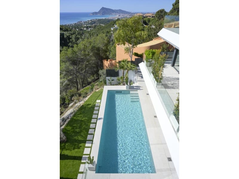 4 bedroom Villa for sale in Altea la Vella with garage - € 2,250,000 (Ref: 9831097)
