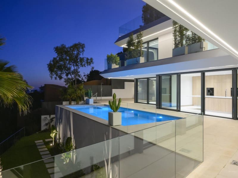 4 bedroom Villa for sale in Altea la Vella with garage - € 2,250,000 (Ref: 9831097)