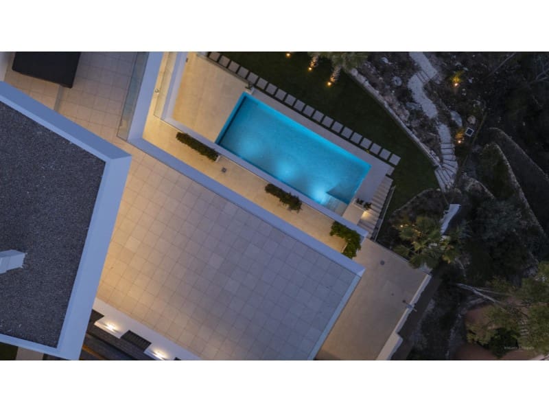 4 bedroom Villa for sale in Altea la Vella with garage - € 2,250,000 (Ref: 9831097)