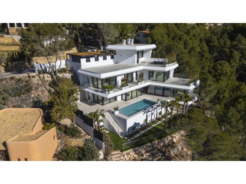 4 bedroom Villa for sale in Altea la Vella with garage - € 2,250,000 (Ref: 9831097)