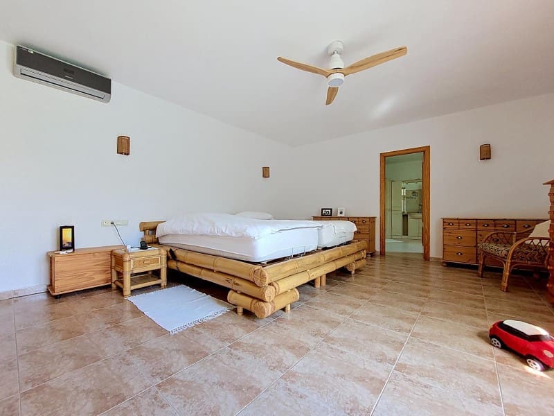 Finca/Casa Rural de 4 habitaciones en Pedreguer en venta con piscina garaje - 1.150.000 € (Ref: 9842783)