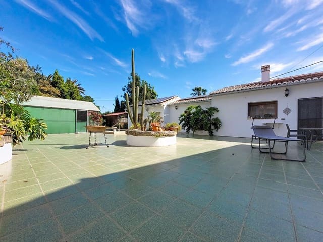 4 soveværelse Finca/Landehus til salg i Pedreguer med swimmingpool garage - € 1.150.000 (Ref: 9842783)