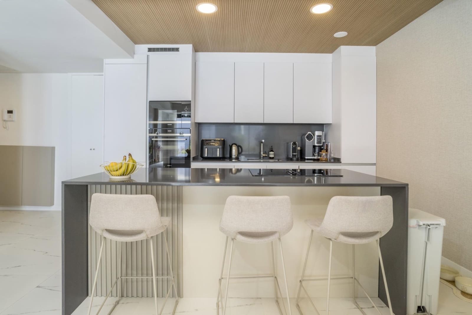 2 makuuhuone Huoneisto myytävänä paikassa Bahia de Casares mukana uima-altaan 
autotalli - 620 000 € (Ref: 10043154)