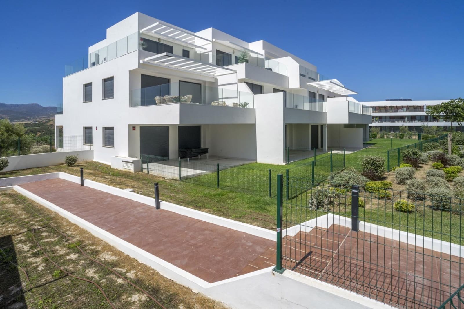 2 makuuhuone Huoneisto myytävänä paikassa Bahia de Casares mukana uima-altaan 
autotalli - 620 000 € (Ref: 10043154)