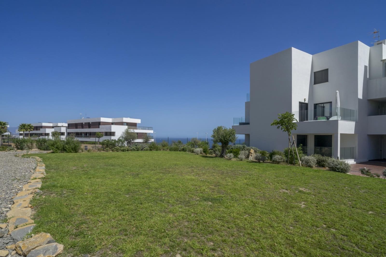 2 makuuhuone Huoneisto myytävänä paikassa Bahia de Casares mukana uima-altaan 
autotalli - 620 000 € (Ref: 10043154)