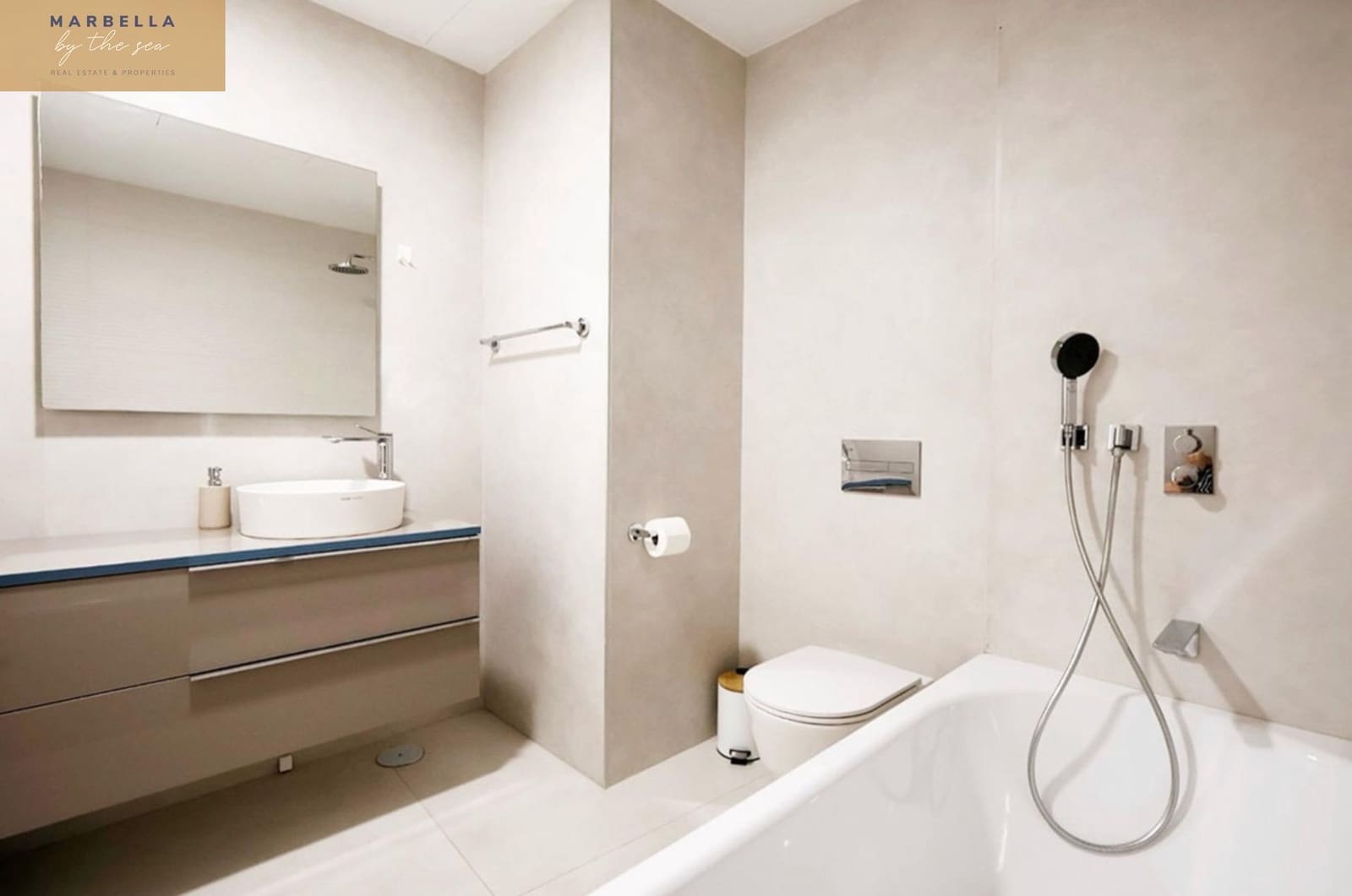 4 slaapkamer Appartement te koop in Estepona met zwembad garage - € 1.700.000 (Ref: 10068065)