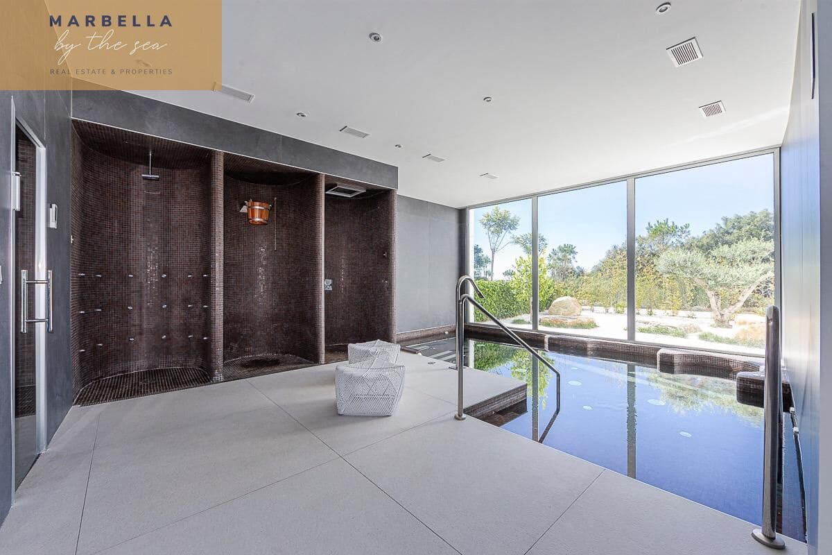 4 slaapkamer Appartement te koop in Estepona met zwembad garage - € 1.700.000 (Ref: 10068065)