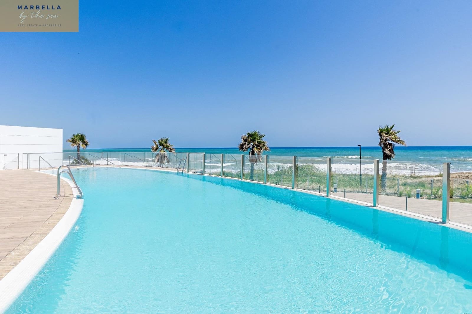 4 slaapkamer Appartement te koop in Estepona met zwembad garage - € 1.700.000 (Ref: 10068065)