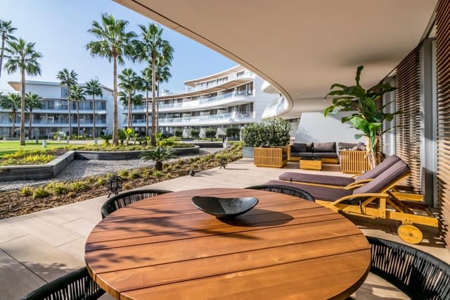 4 slaapkamer Strandappartement te huur in Estepona met zwembad garage - € 6.000 (Ref: 10078509)