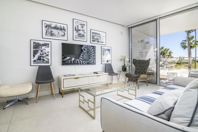 2 makuuhuone Asunto myytävänä paikassa Estepona mukana uima-altaan 
autotalli - 950 000 € (Ref: 10130055)