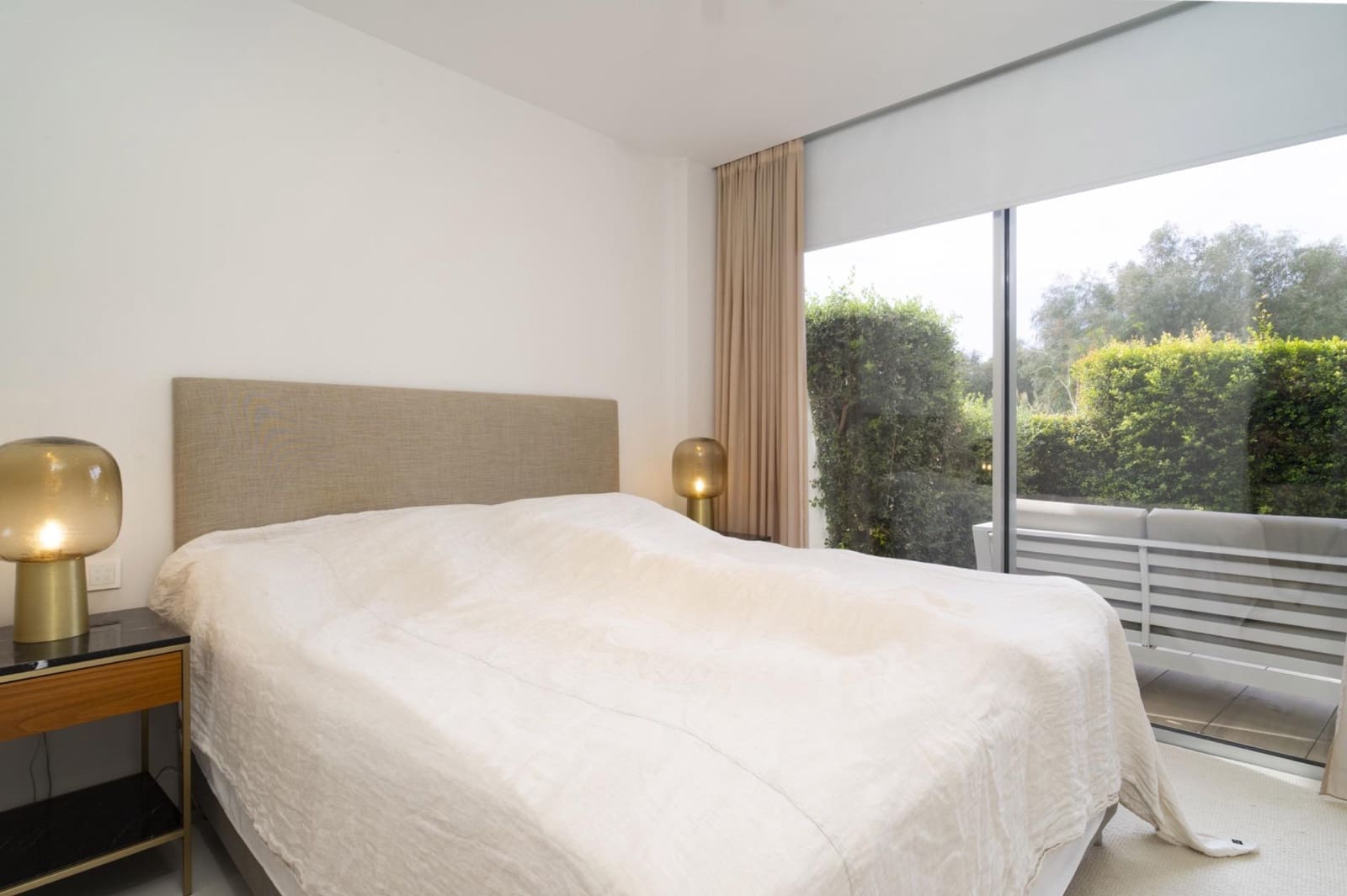 Apartamento Playa de 3 habitaciones en Estepona en venta con piscina garaje - 895.000 € (Ref: 10159846)