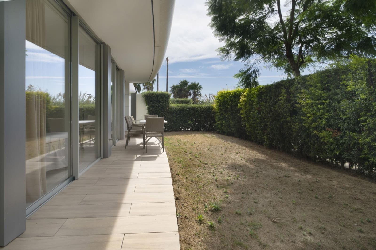 Apartamento Playa de 3 habitaciones en Estepona en venta con piscina garaje - 895.000 € (Ref: 10159846)