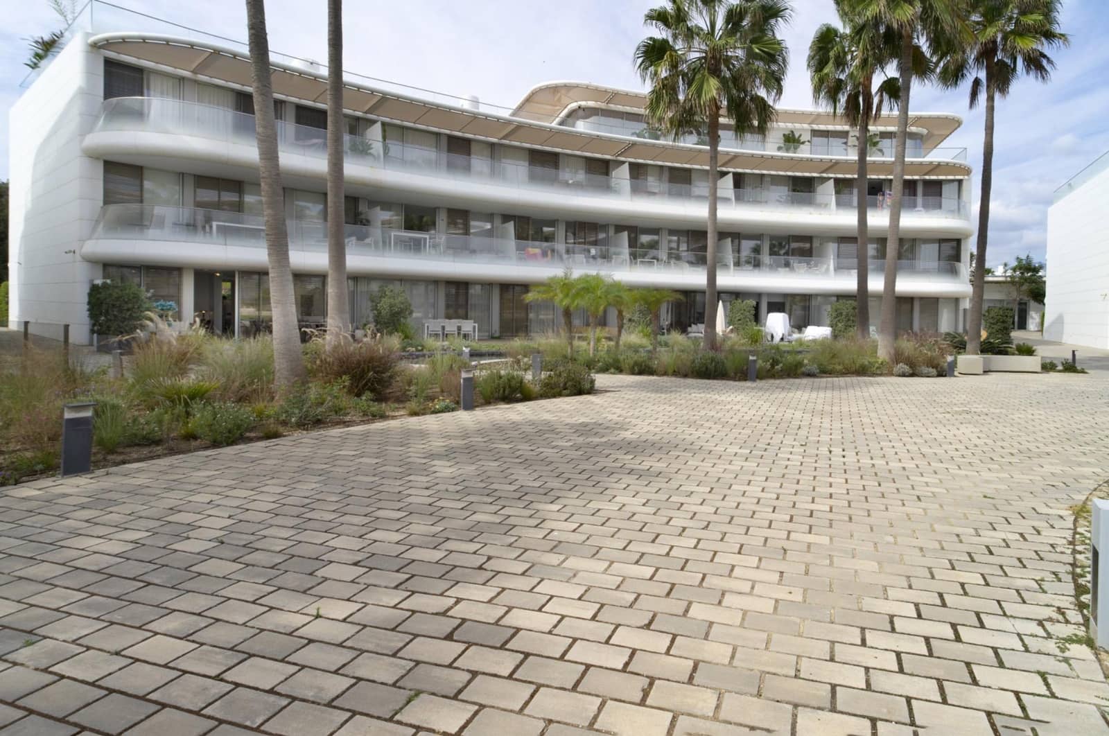 Apartamento Playa de 3 habitaciones en Estepona en venta con piscina garaje - 895.000 € (Ref: 10159846)