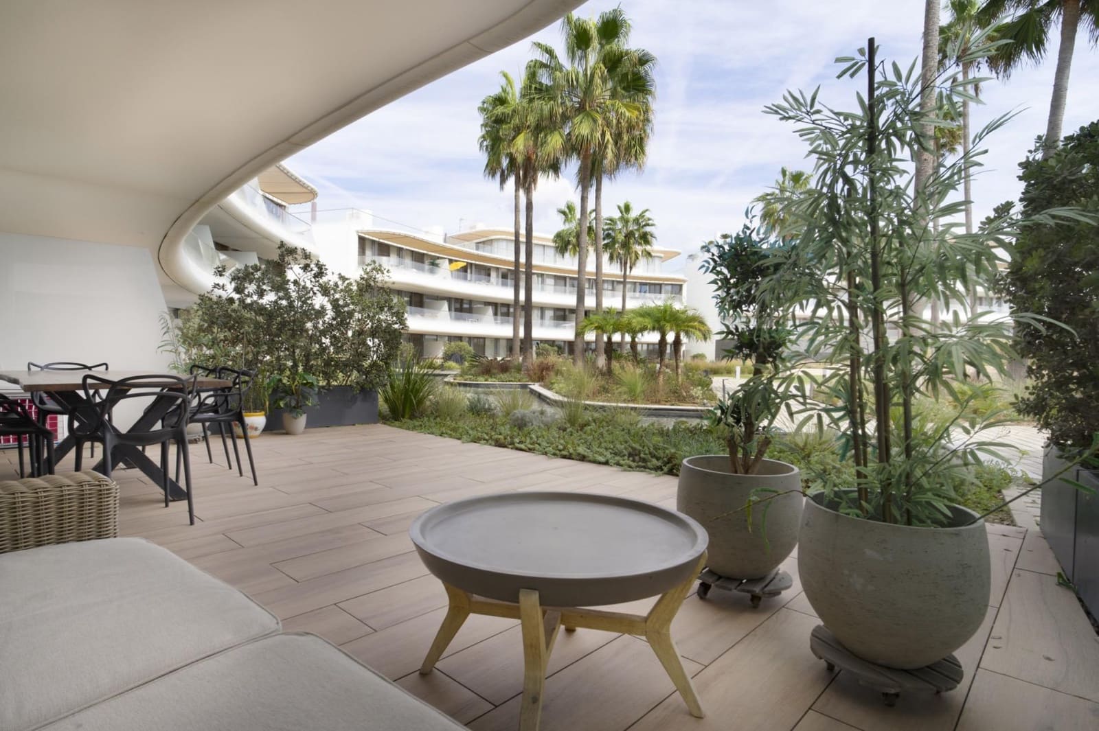 Apartamento Playa de 3 habitaciones en Estepona en venta con piscina garaje - 895.000 € (Ref: 10159846)