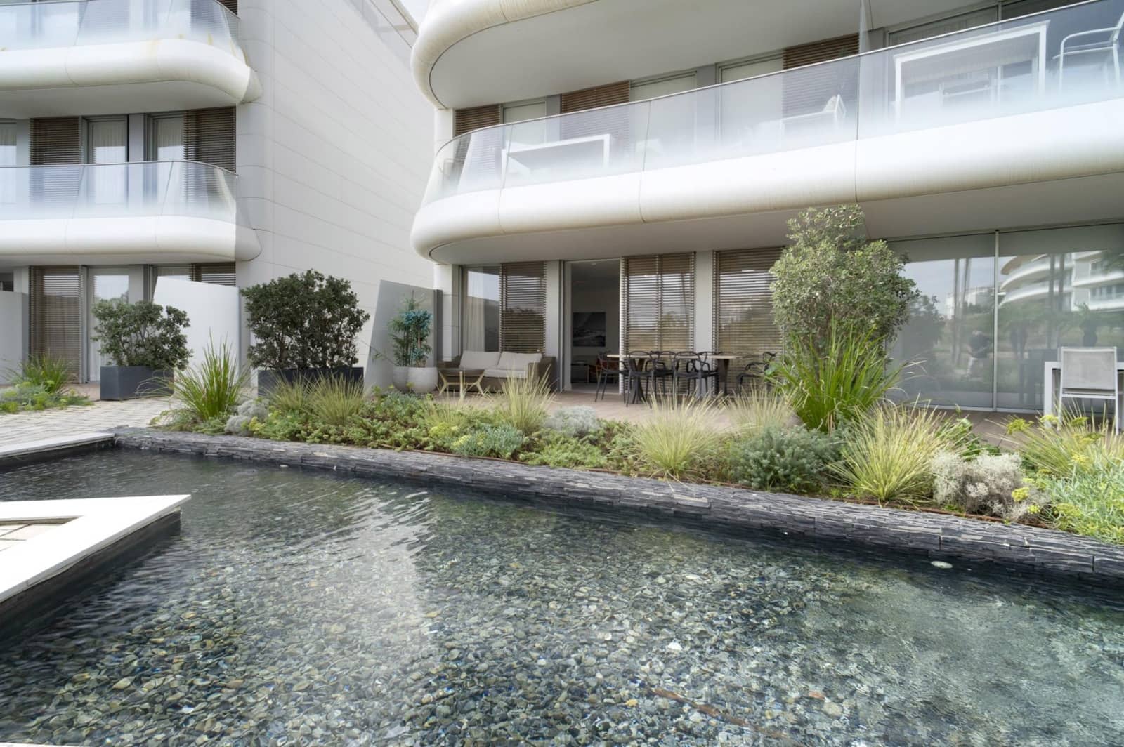 Apartamento Playa de 3 habitaciones en Estepona en venta con piscina garaje - 895.000 € (Ref: 10159846)