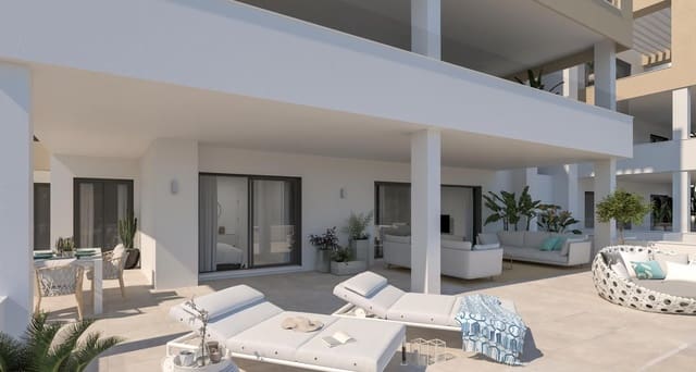 Piso de 4 habitaciones en Estepona en venta con piscina garaje - 676.500 € (Ref: 8093390)