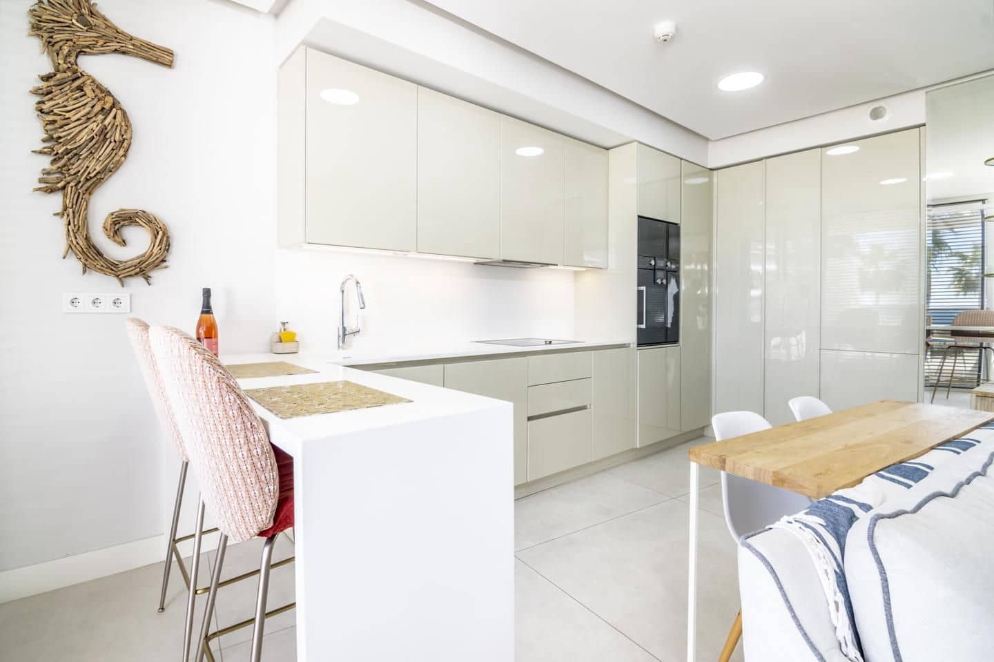 2 bedroom Flat for sale in Estepona with pool garage - € 819,000 (Ref: 8101493)