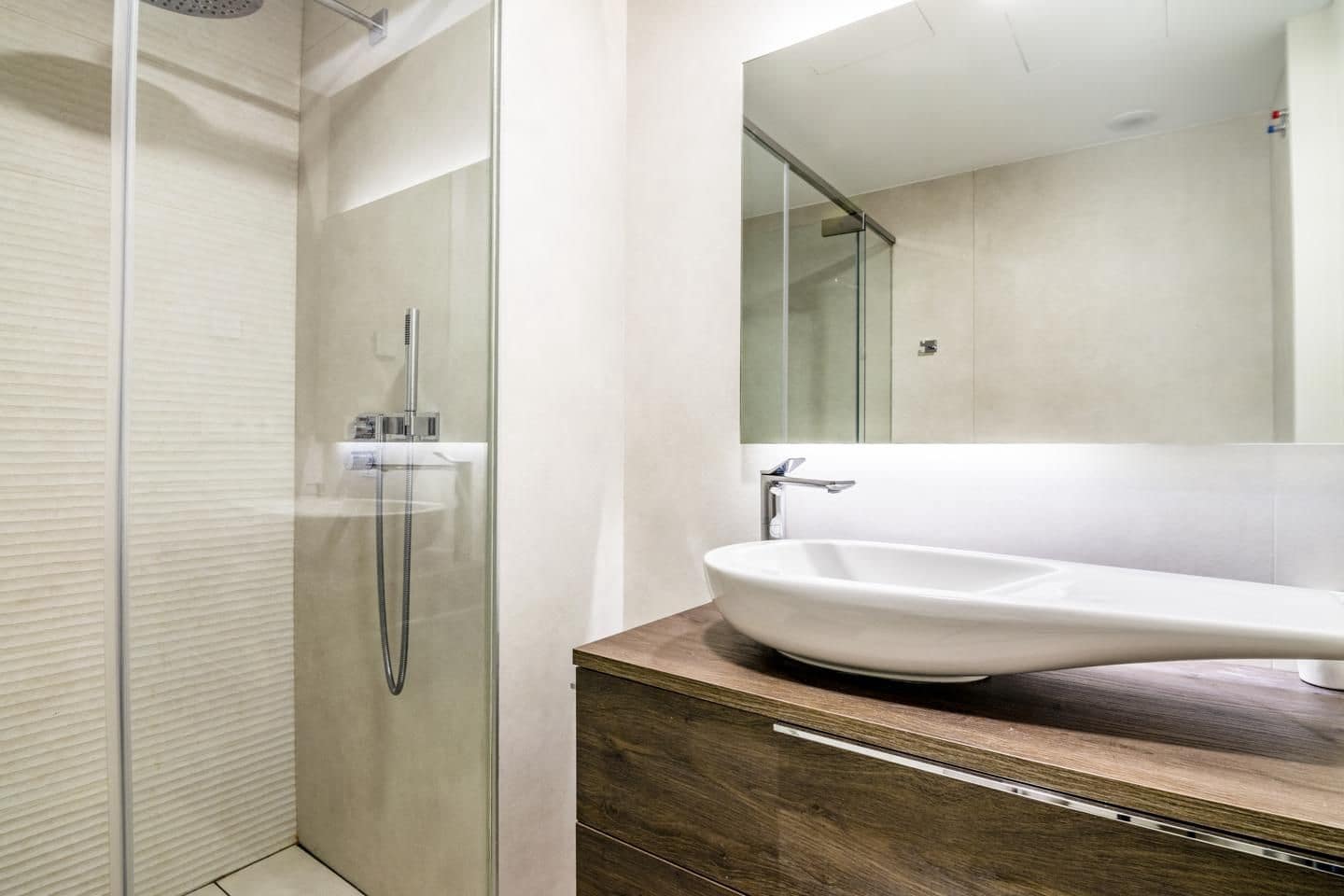 2 bedroom Flat for sale in Estepona with pool garage - € 819,000 (Ref: 8101493)