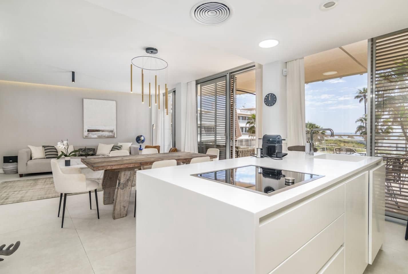 3 soverom Leilighet til salgs i Estepona med svømmebasseng garasje - € 1 145 000 (Ref: 8101494)