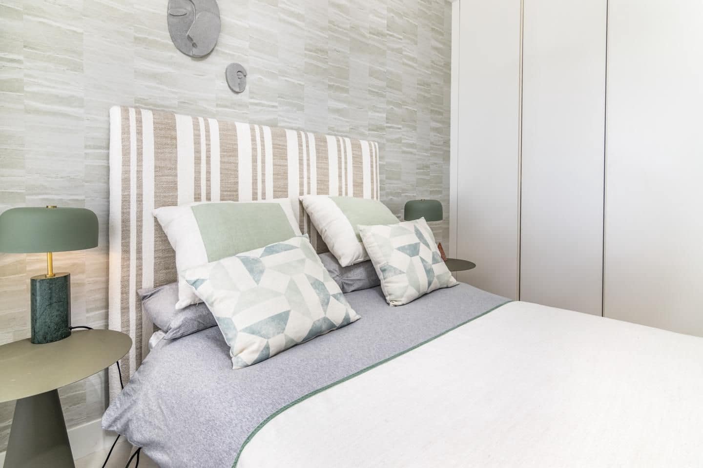 3 soverom Leilighet til salgs i Estepona med svømmebasseng garasje - € 1 145 000 (Ref: 8101494)